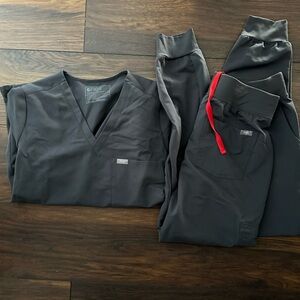 Figs Catarina top/ Zamora high waisted scrub bottoms size large charcoal color